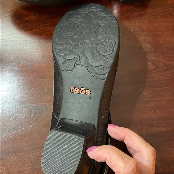 Taos Black Leather Mary Jane Flats - Picture 6 of 8